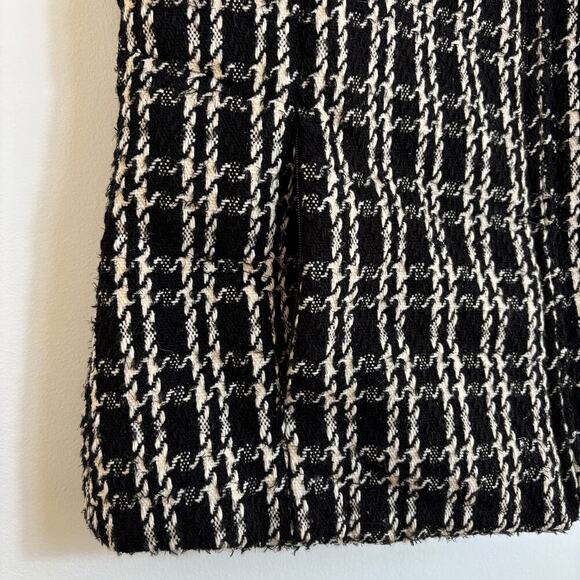 Talbots Faux Fur Collar Down Puffer Vest Size M Petite Plaid Tweed Black White - Picture 8 of 13